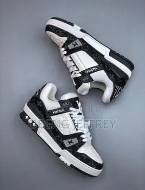 Original Louis Vuitton Trainer Black/ White Denim