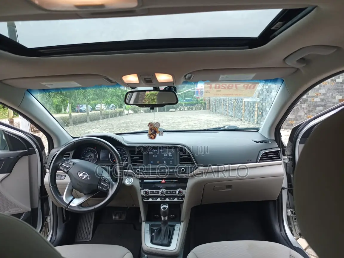 Hyundai Elantra SE 2020 Silver