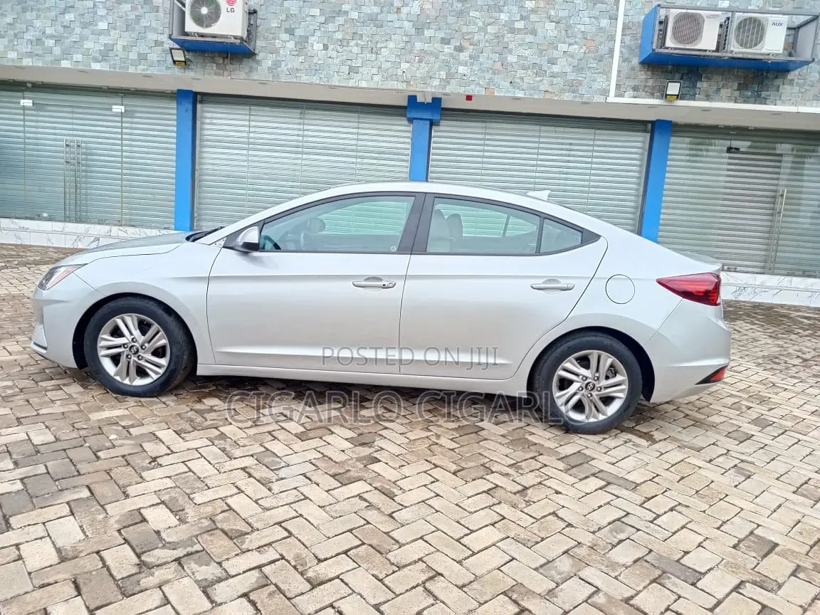 Hyundai Elantra SE 2020 Silver