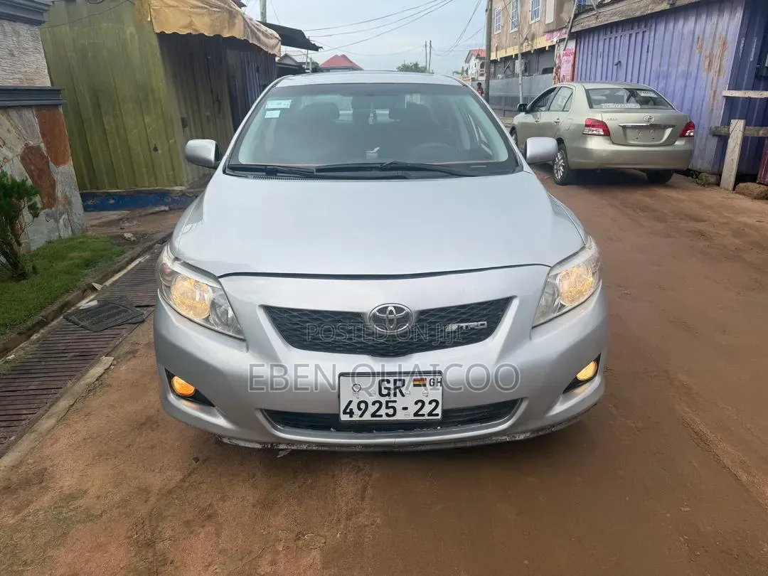 Toyota Corolla 2010 Silver