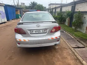 Toyota Corolla 2010 Silver