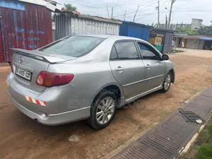 Toyota Corolla 2010 Silver