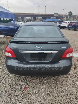 Toyota Yaris Base Sedan 4dr 2011 Blue