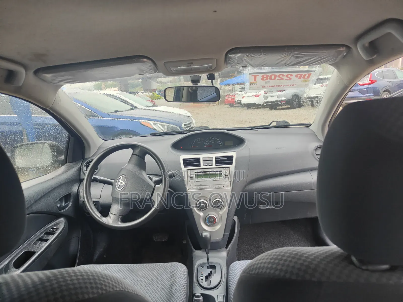 Toyota Yaris Base Sedan 4dr 2011 Blue