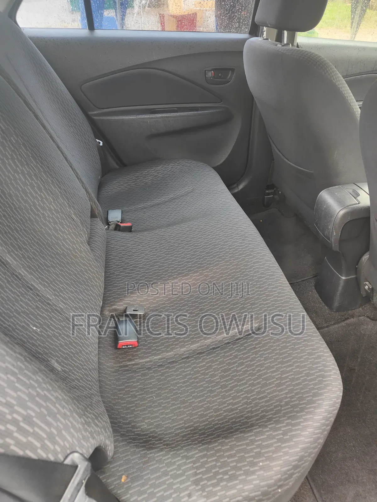 Toyota Yaris Base Sedan 4dr 2011 Blue