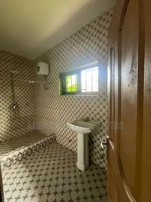3bdrm House in Adenta Sakora for rent