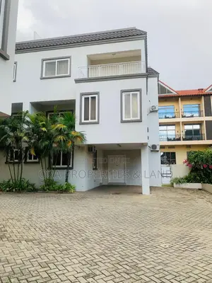 3bdrm Townhouse / Terrace in Roman Ridge, Police Station for rent