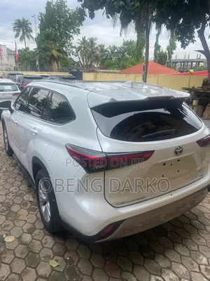 Toyota Highlander Hybrid 2021 White