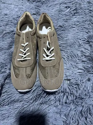 Shein Sneaker