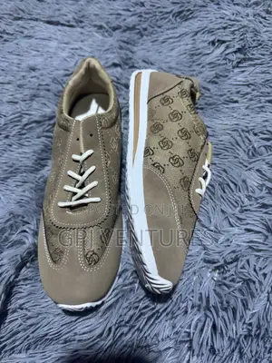 Shein Sneaker