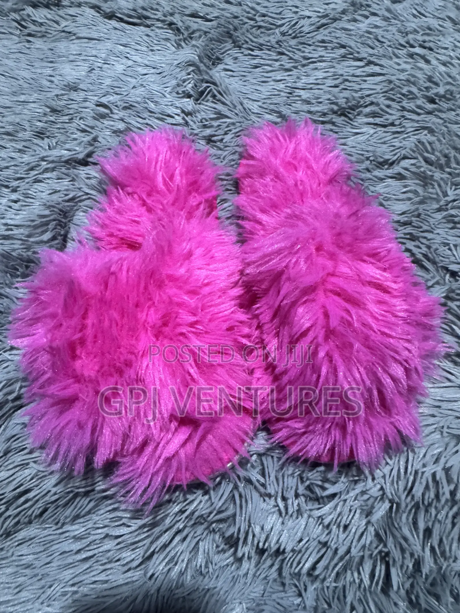 Feathers Slippers