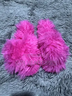 Feathers Slippers