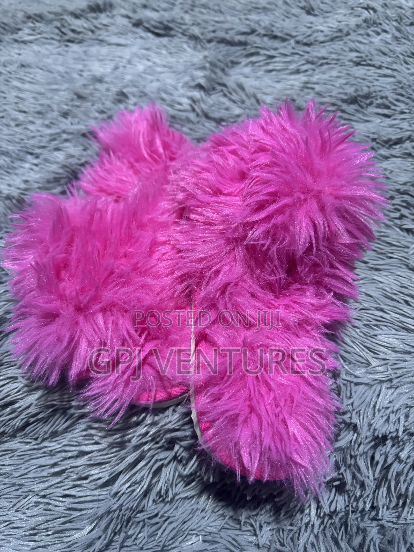 Feathers Slippers