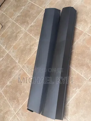 Toyota Highlander 24 - 25 Door Moulding Front