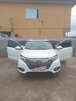 Honda HR-V Touring AWD 2019 White