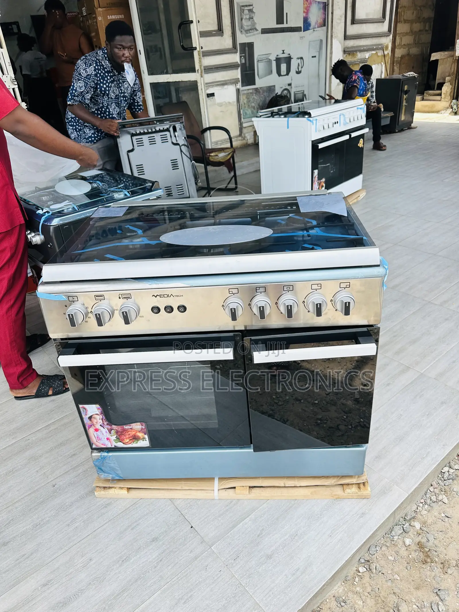 Less Expensive Gas Cooker Oven Sliver Rotisserie 5burner 60/90