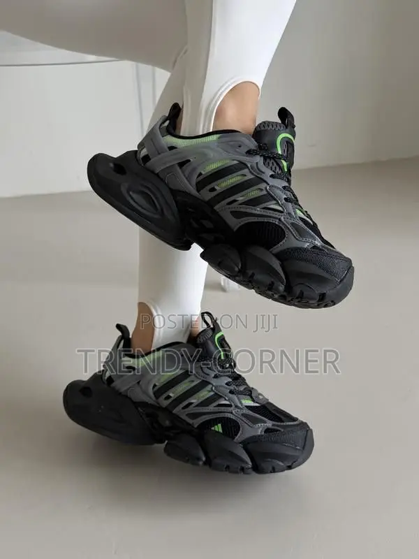 Adidas XLG Runner Deluxe ( 'Black Grey Green' )