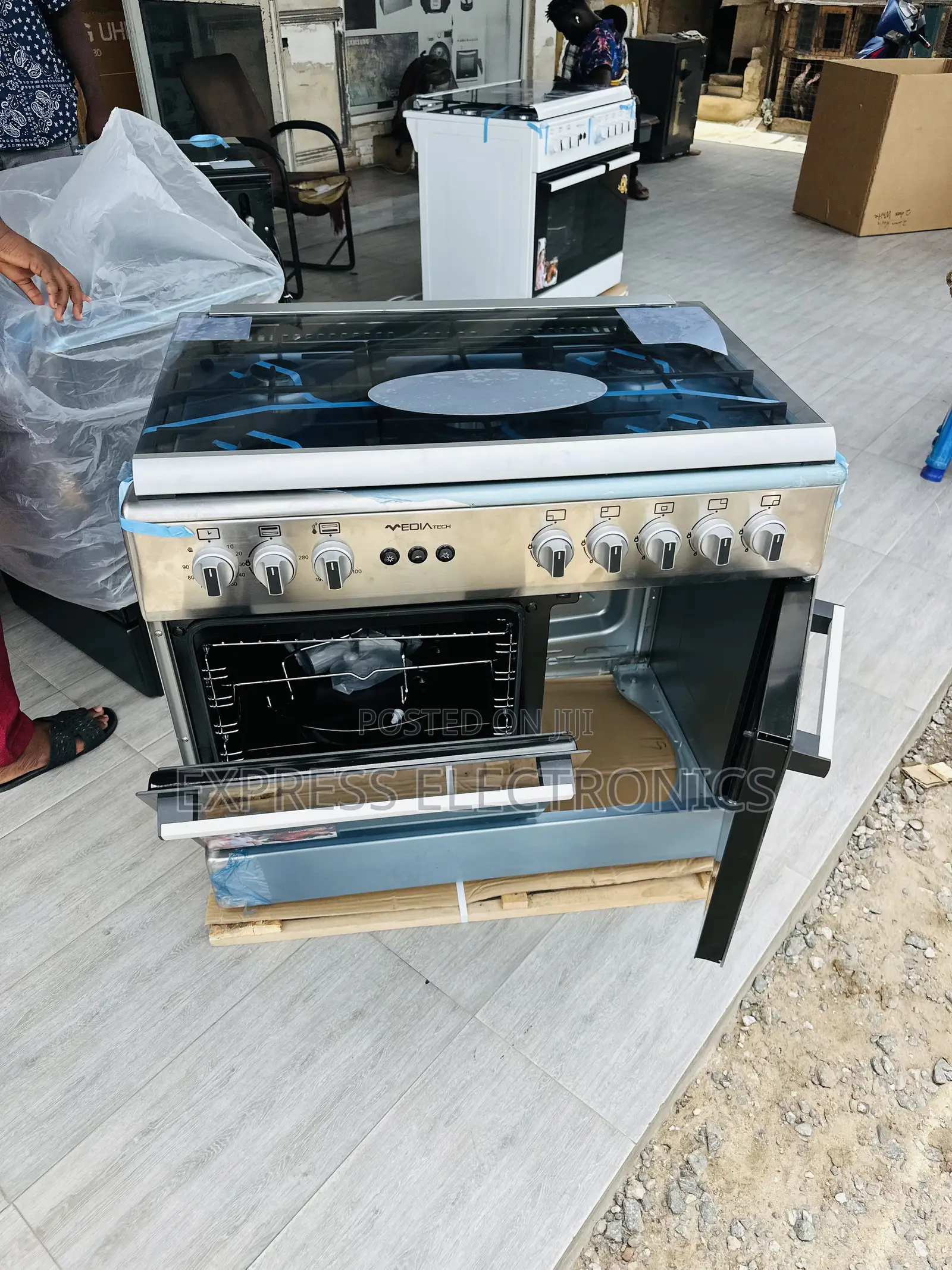 Hot  Deal on Midea Tech Gas Cooker Oven 5burner 60/90 Silver