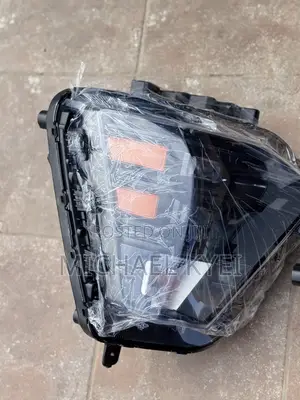 Hyundai Creta 24 - 26 Headlight