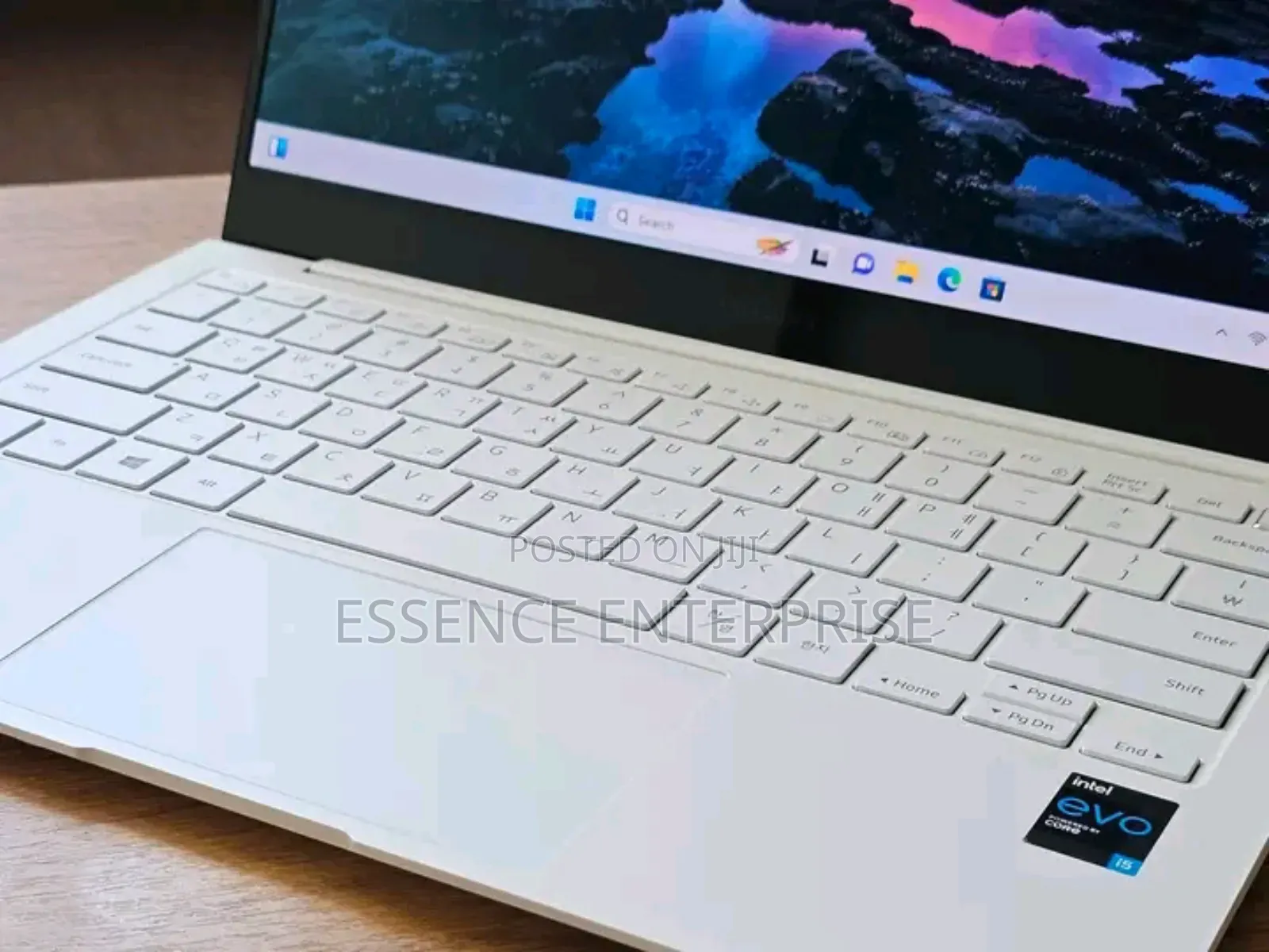 New Laptop Samsung NP540U3C 16GB Intel Core i7 SSD 512GB