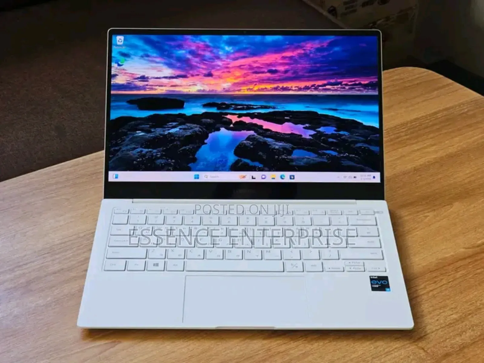 New Laptop Samsung NP540U3C 16GB Intel Core i7 SSD 512GB