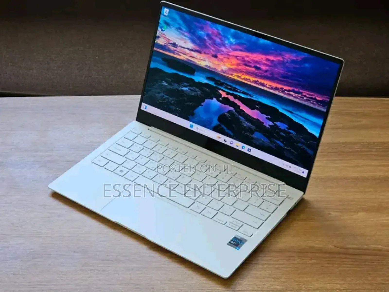 New Laptop Samsung NP540U3C 16GB Intel Core i7 SSD 512GB