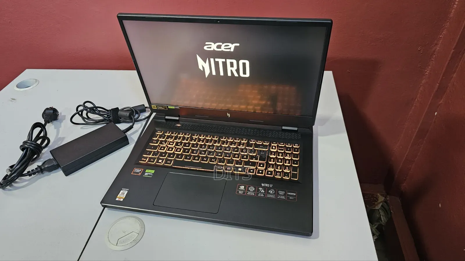 Laptop Acer Nitro 17 16GB AMD Ryzen 7 SSD 1T
