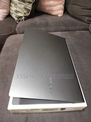 New Laptop Samsung S3511 16GB Qualcomm Snapdragon X Elite SSD 1T