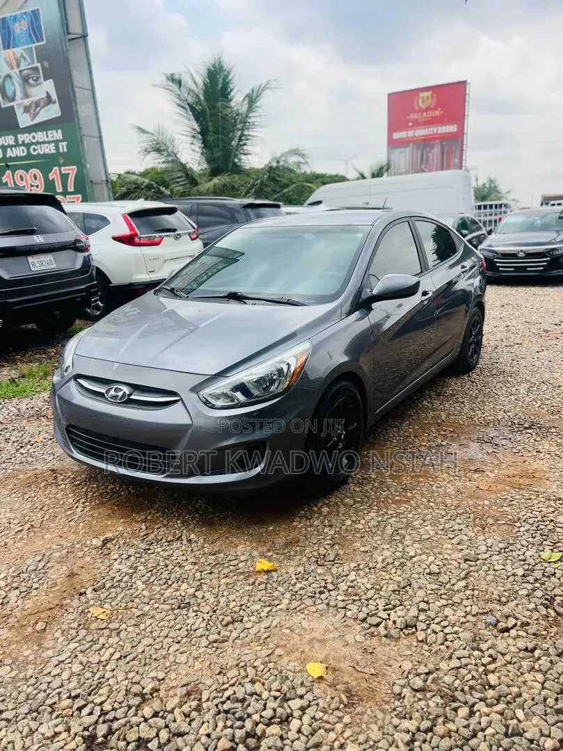 Hyundai Accent SE Sedan 2016 Gray