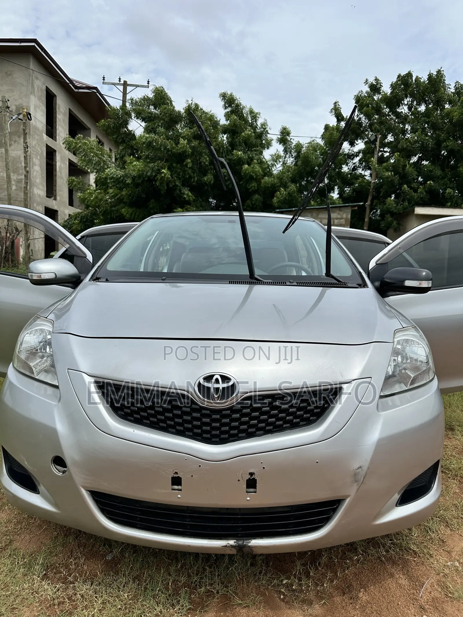 Toyota Belta 2010 Silver