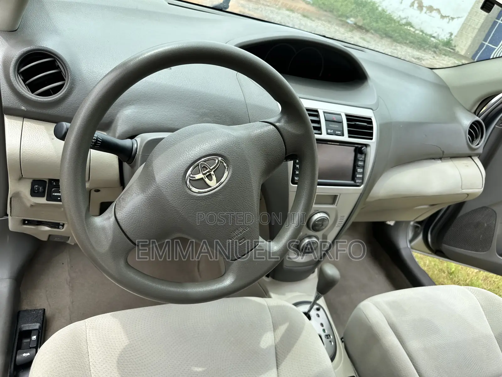Toyota Belta 2010 Silver