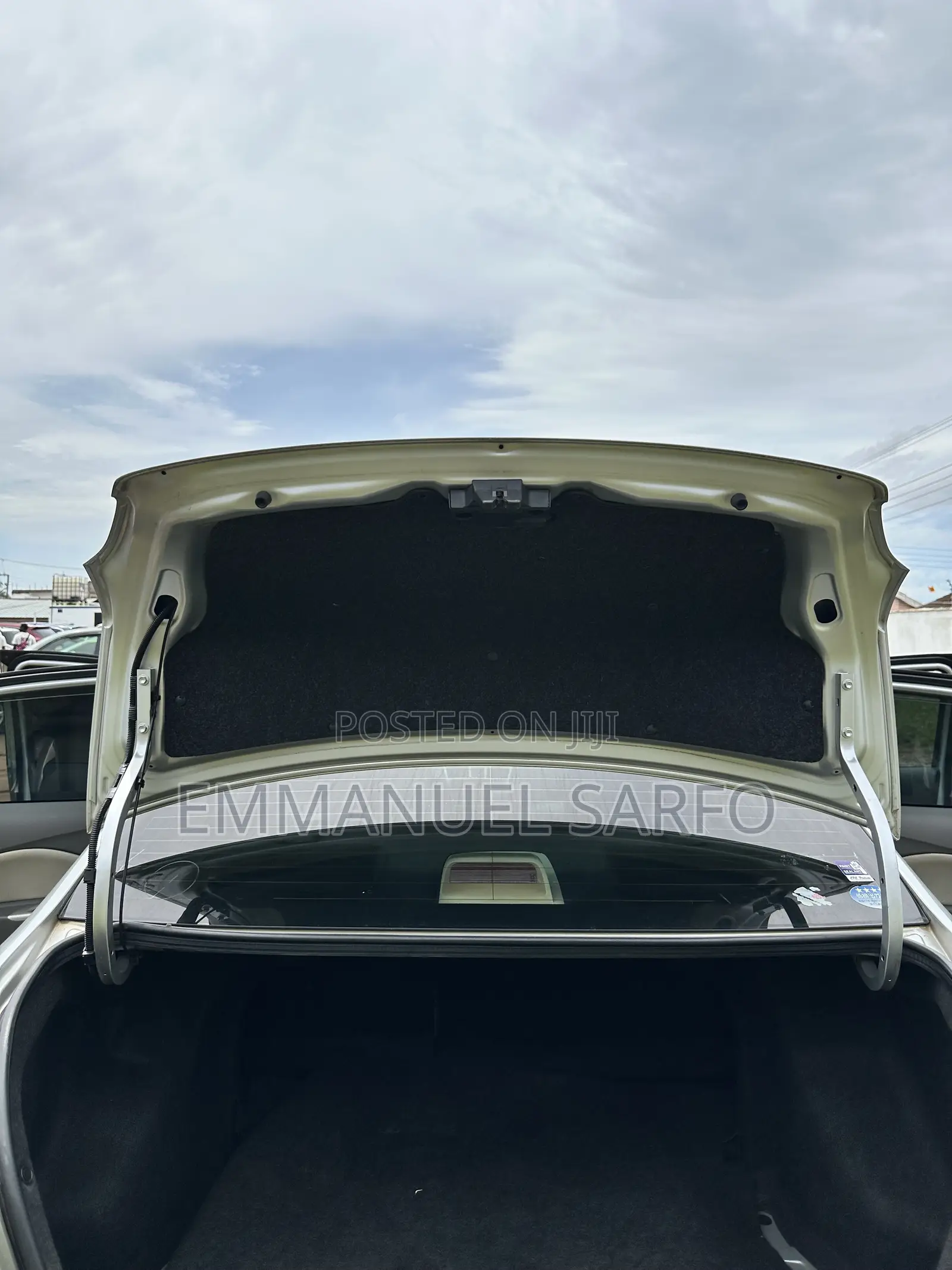 Toyota Belta 2010 Silver