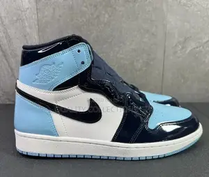Air Jordan 1 High Unc
