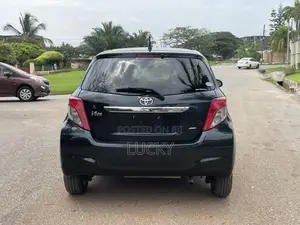 Toyota Vitz 1.3 AWD 5dr 2013 Black