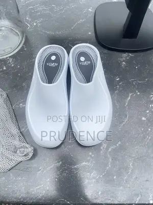 Very High Quality European Style Crocs