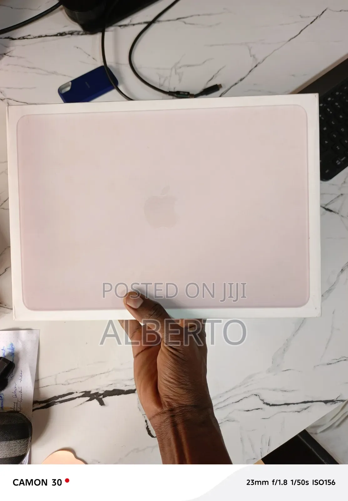 New Laptop Apple MacBook 8GB Apple M5 SSD 512GB