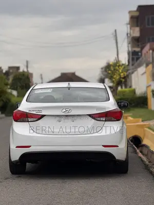 Hyundai Elantra Value Edition Sedan FWD (1.8L 4cyl 6A) 2016 White