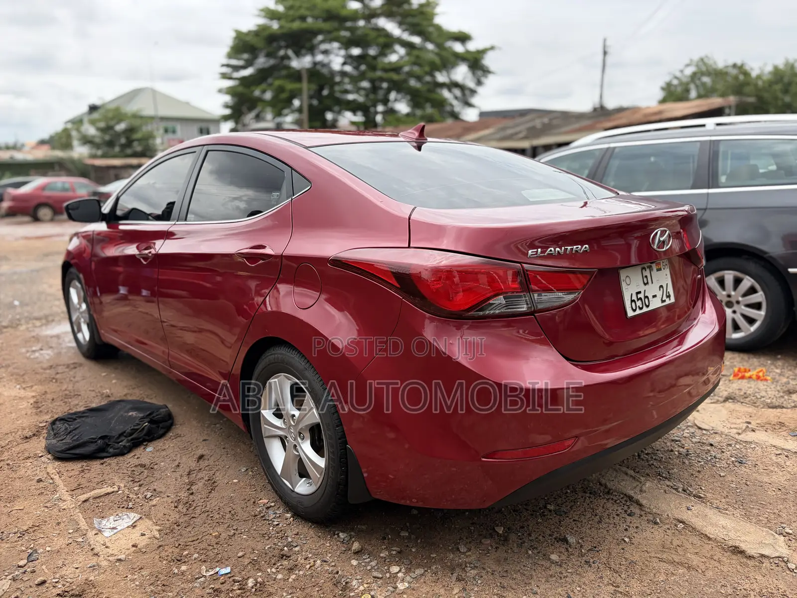 Hyundai Elantra Limited 4dr Sedan (1.8L 4cyl 6A) 2015 Red