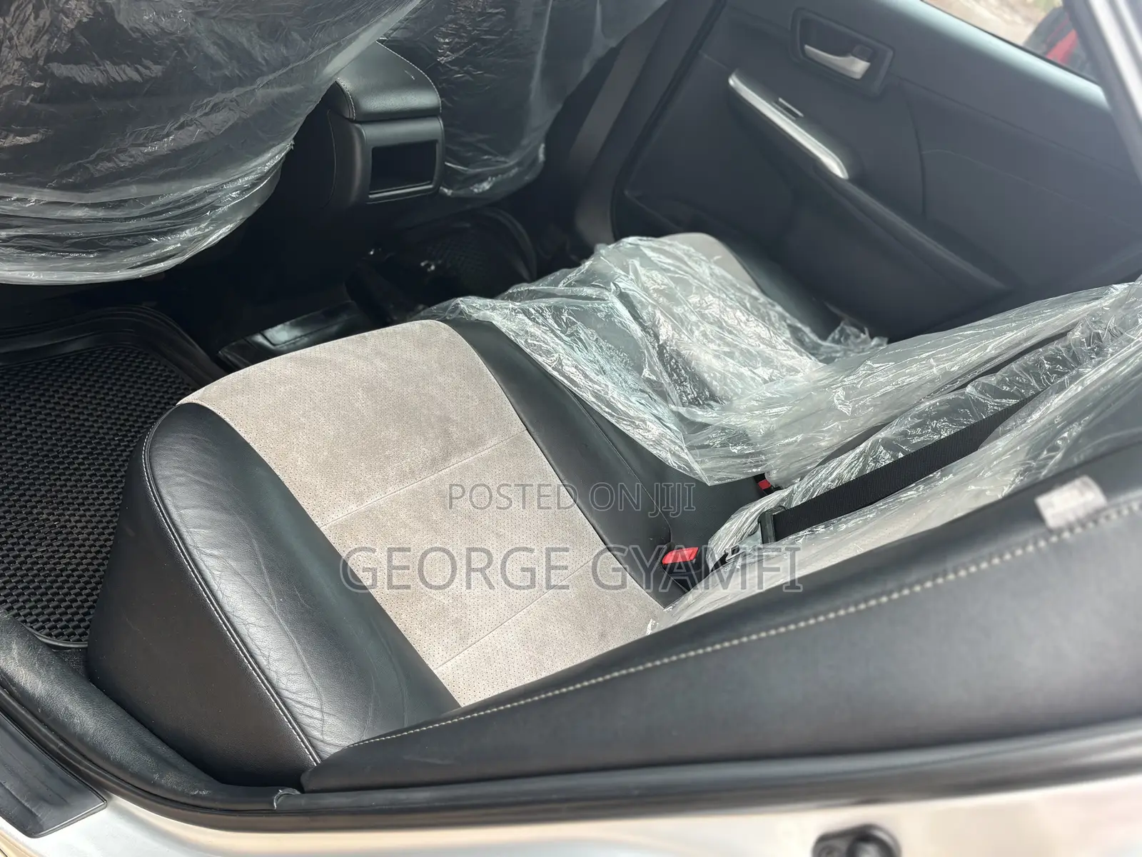 Toyota Camry SE 4dr Sedan (2.5L 4cyl 6A) 2013 Silver