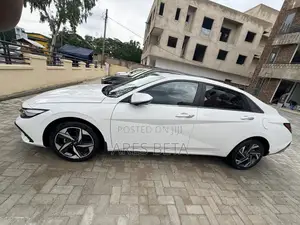 New Hyundai Elantra 2025 White