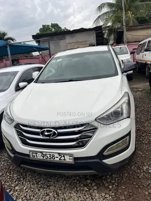 Hyundai Santa Fe SE AWD 2016 White