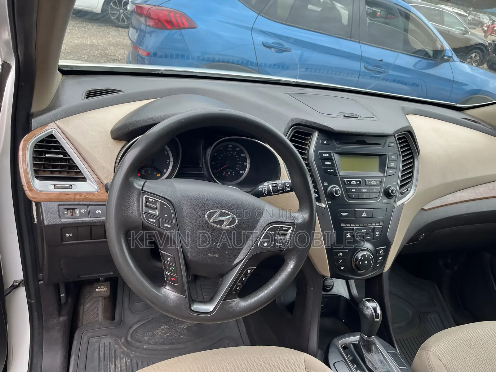 Hyundai Santa Fe SE AWD 2016 White