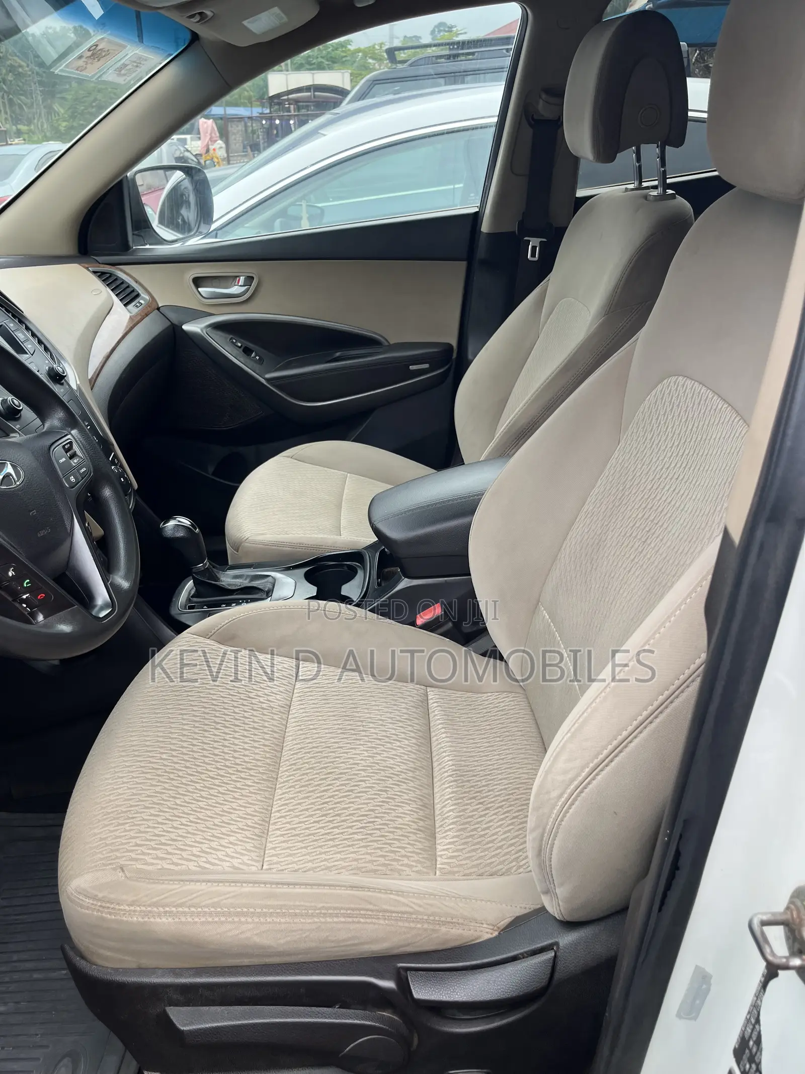 Hyundai Santa Fe SE AWD 2016 White