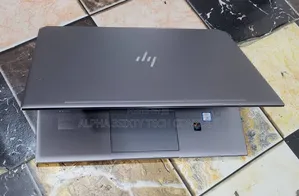 Laptop HP ZBook Studio G5 16GB Intel Core i7 eMMC 512GB