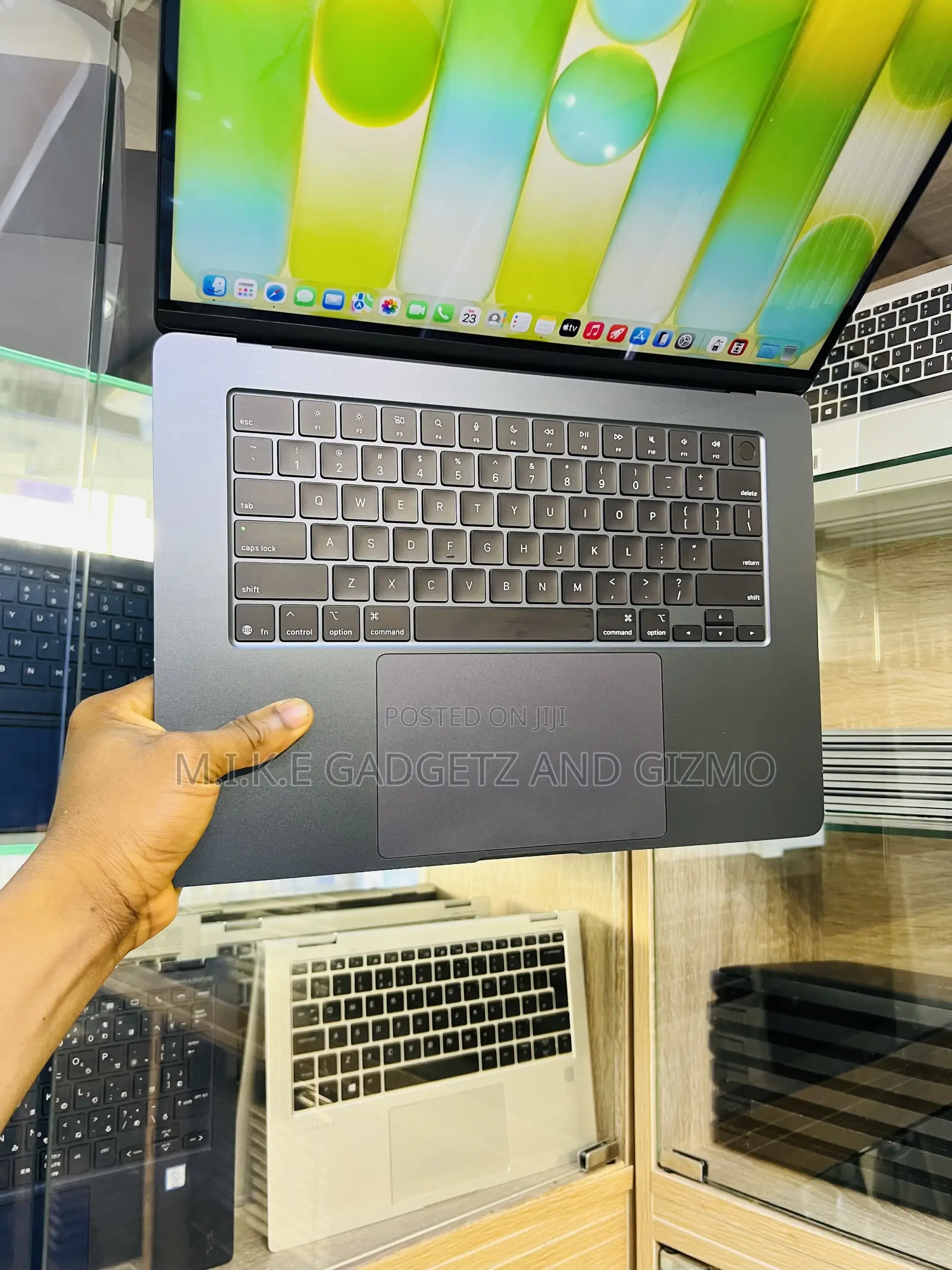 Laptop Apple MacBook Air 2023 M2 8GB Apple M2 SSD 256GB