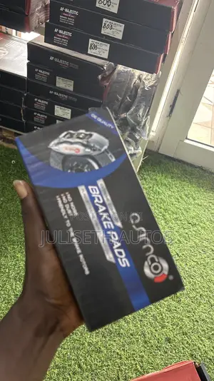 Landcruiser 300 Brake Pads