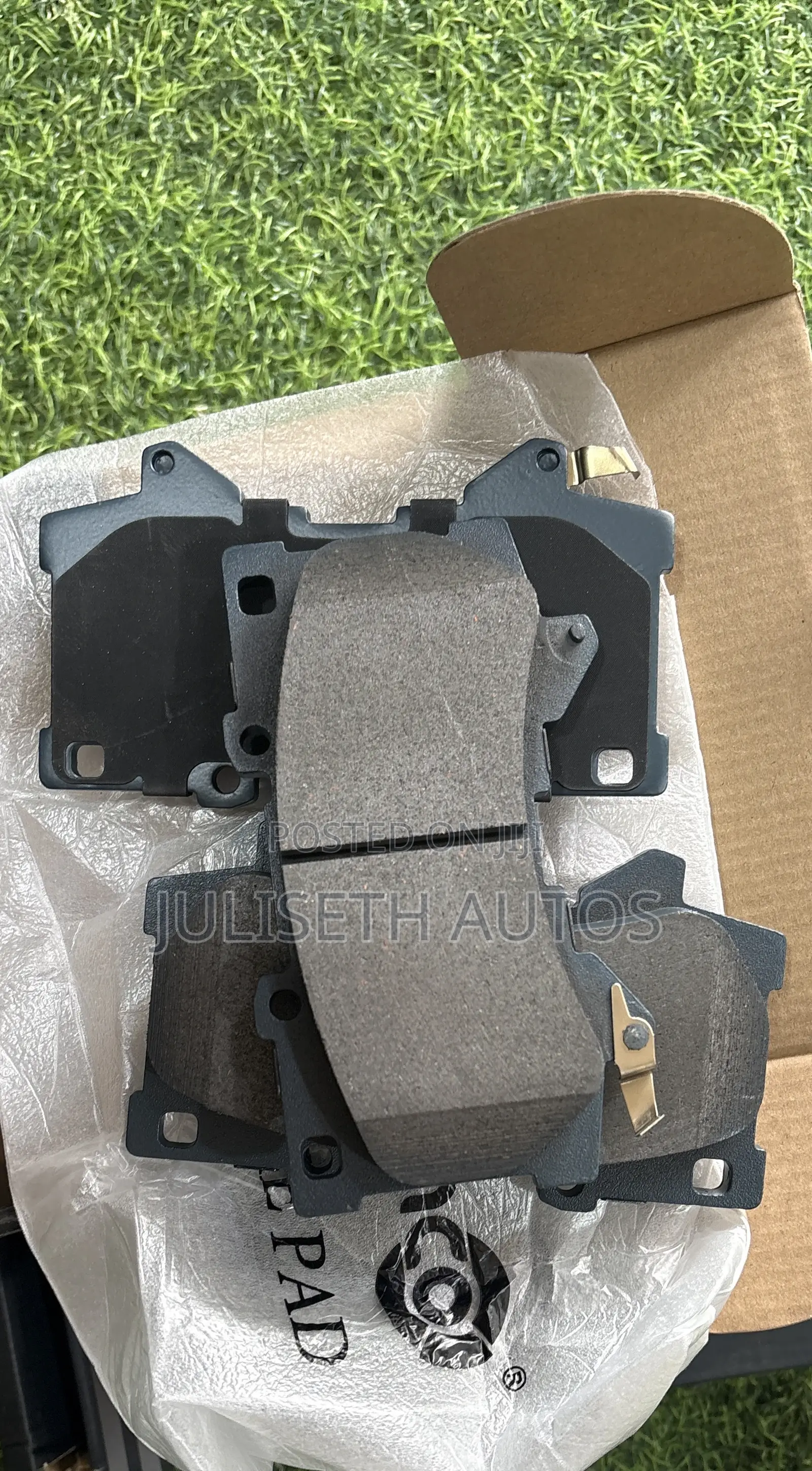 Landcruiser 300 Brake Pads