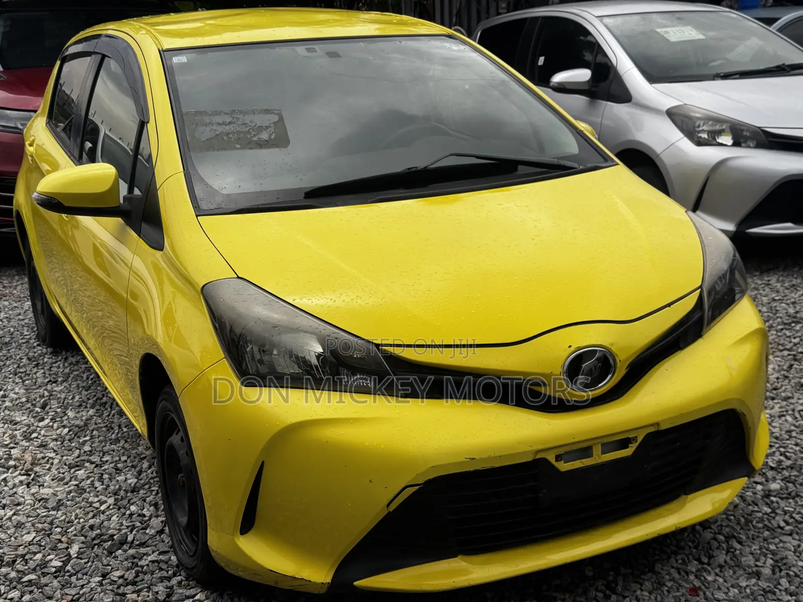 Toyota Vitz 1.0 FWD 5dr 2015 Yellow