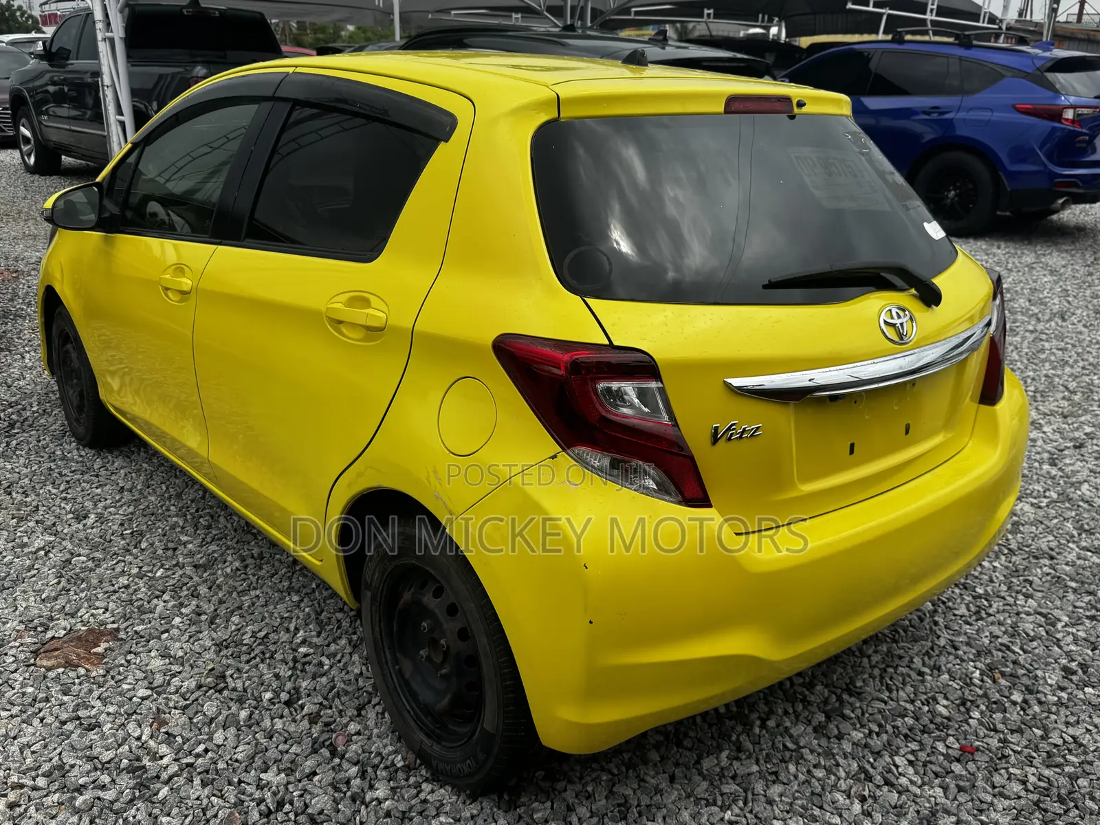 Toyota Vitz 1.0 FWD 5dr 2015 Yellow