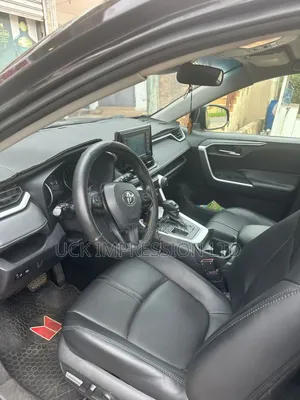 Toyota RAV4 2022 Blue